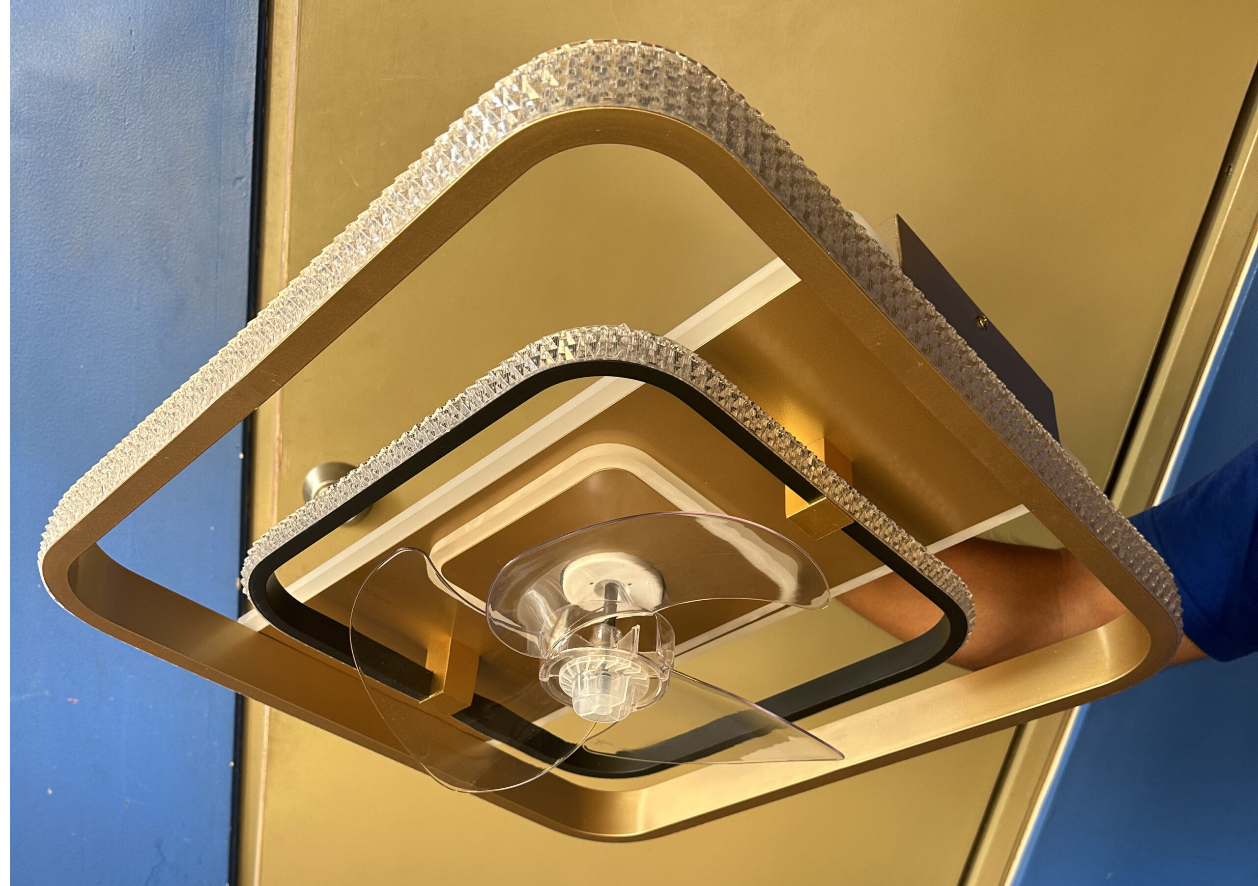 LÁMPARA DE TECHO MODELO «LIMMAT»