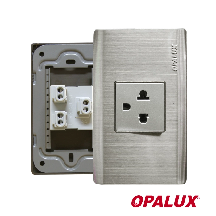 TOMACORRIENTE SIMPLE UNIVERSAL CON TOMA TIERRA